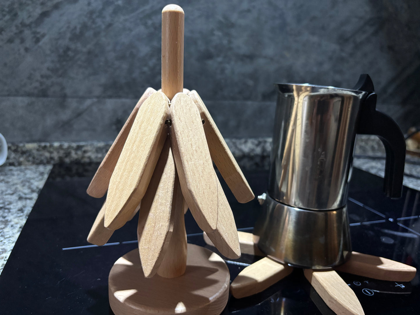 Sottobicchiere o sotto pentola in legno